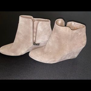 Jessica Simpson boots